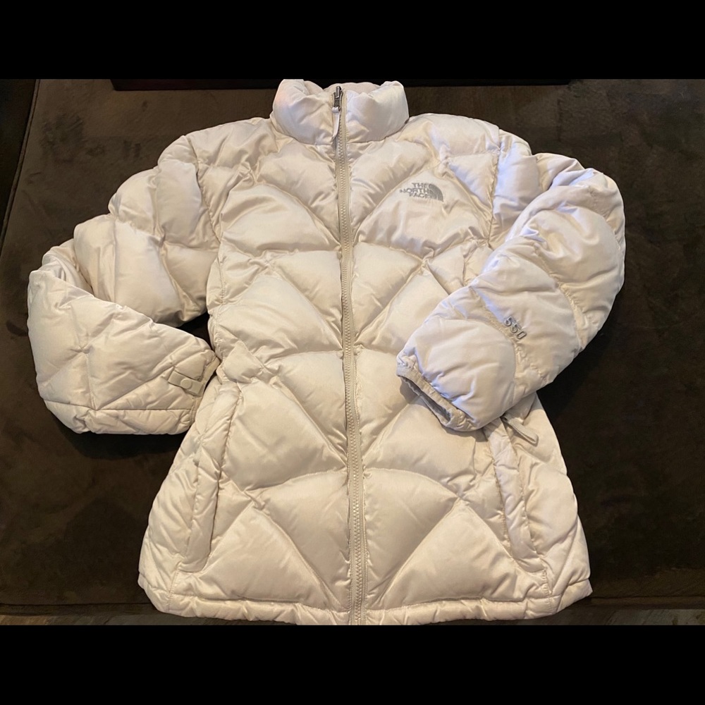 The Northface Girls Champagne White Puffer Jacket